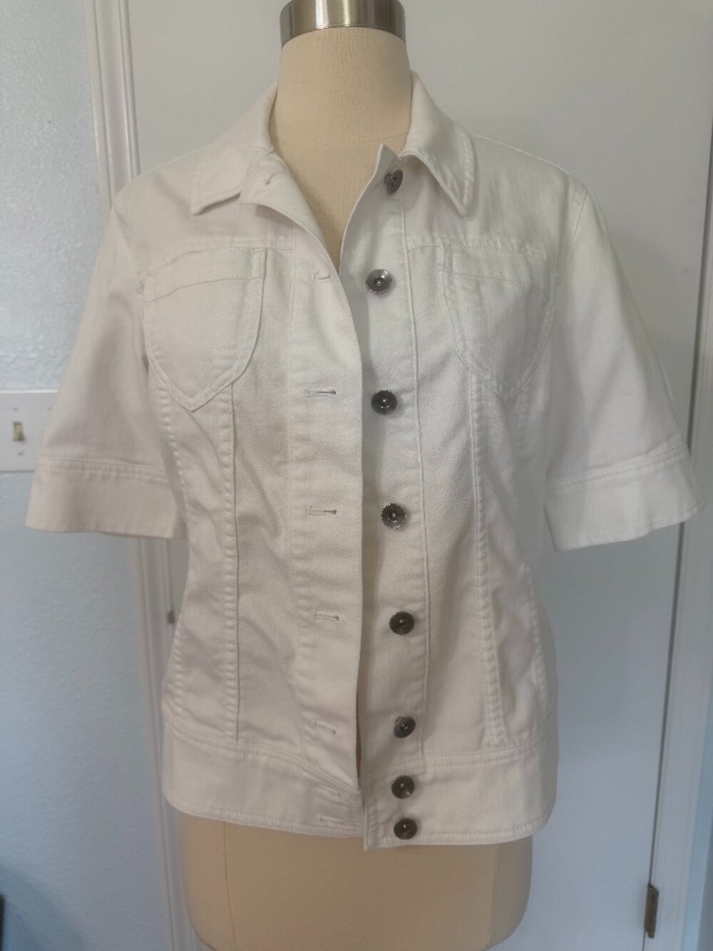 Coldwater Creek White Denim Jacket Short Sleeve Minimalist Chic Women’s P10